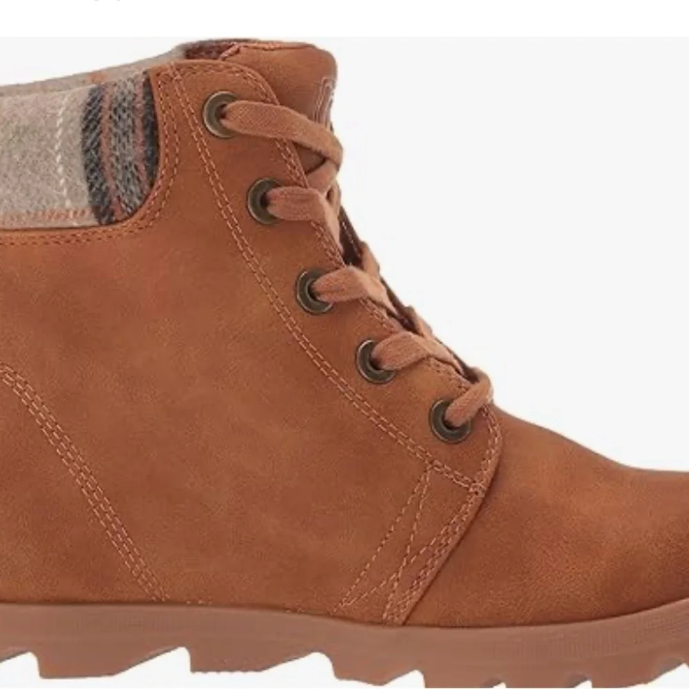 Lugz Tan Lace-Up Wedge Boots